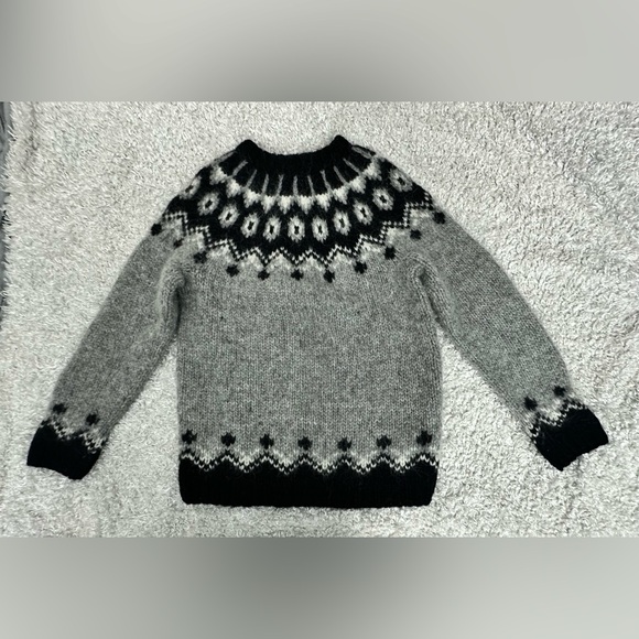 Handknitted Icelandic Wool Sweater
Made In Iceland - Picture 2 of 12